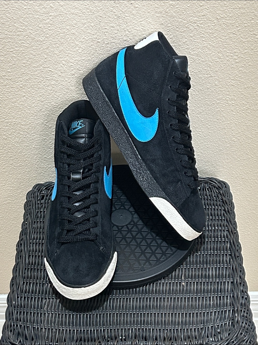 Nike Blazer Black Suede Vivid Blue High-Top Sneakers 316664-041